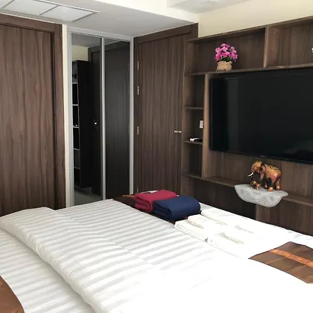 Luxury Business Suits In Grand Avenue By Pattaya City Estates Exterior photo
