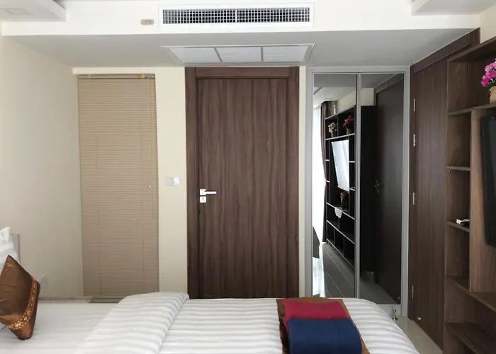 Luxury Business Suits In Grand Avenue By Pattaya City Estates