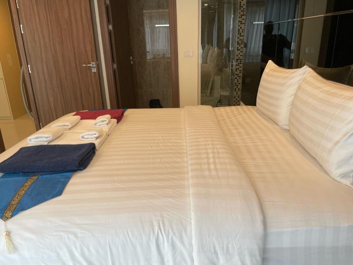 อพาร์ทเม้น Luxury Business Suits In Grand Avenue By Estates Pattaya