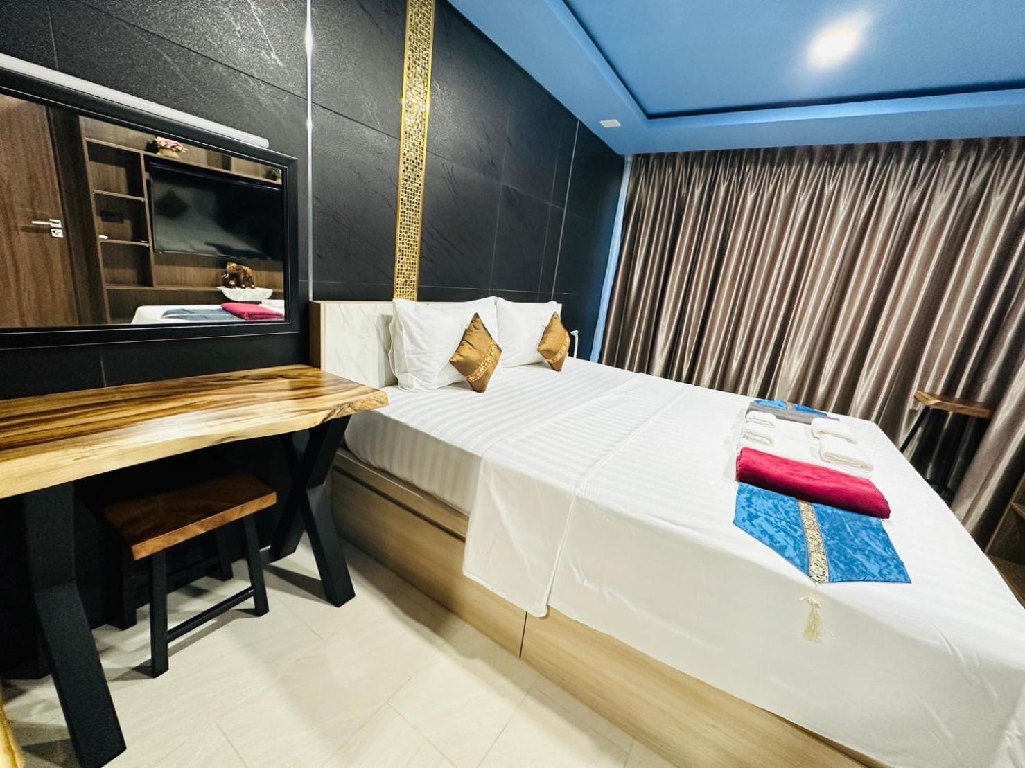 Luxury Business Suits In Grand Avenue By Estates อพาร์ทเม้น Pattaya