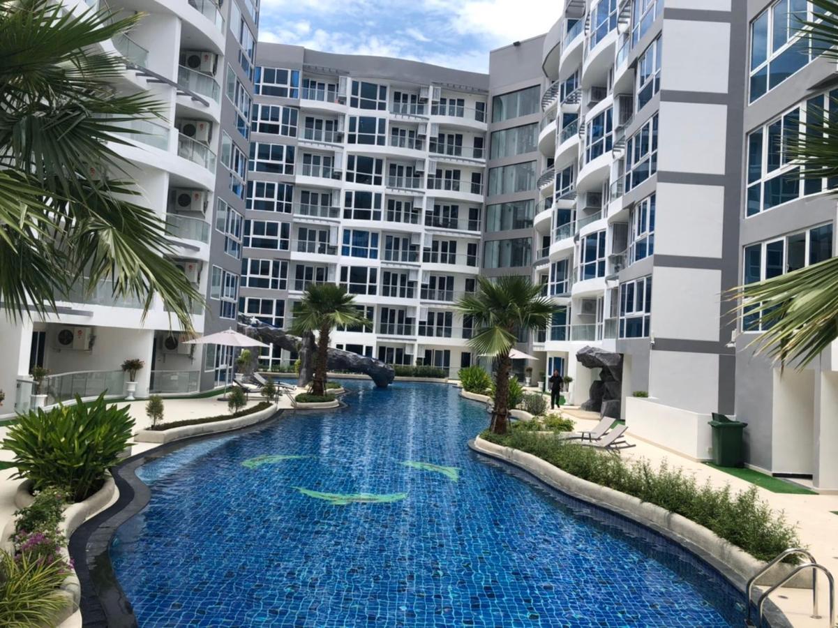 อพาร์ทเม้น Luxury Business Suits In Grand Avenue By Estates Pattaya